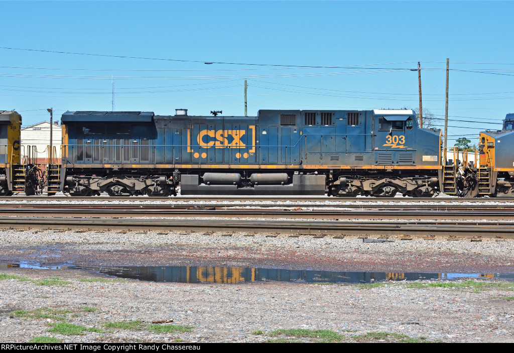 CSXT 303